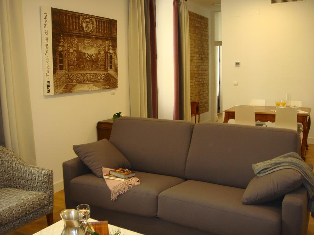 Life Apartments Alberto Lista Siviglia Esterno foto