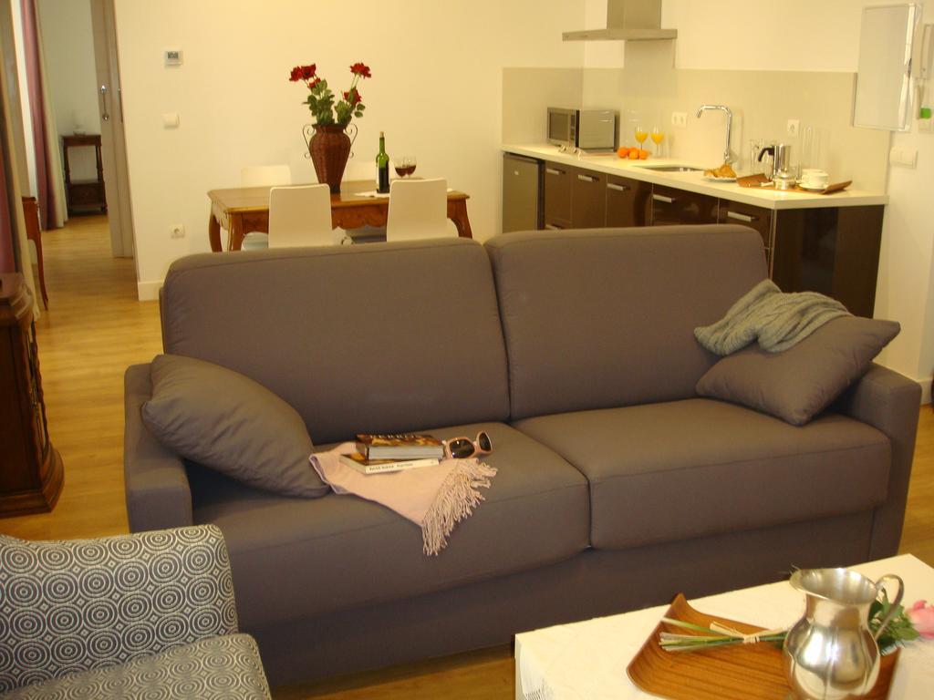 Life Apartments Alberto Lista Siviglia Esterno foto