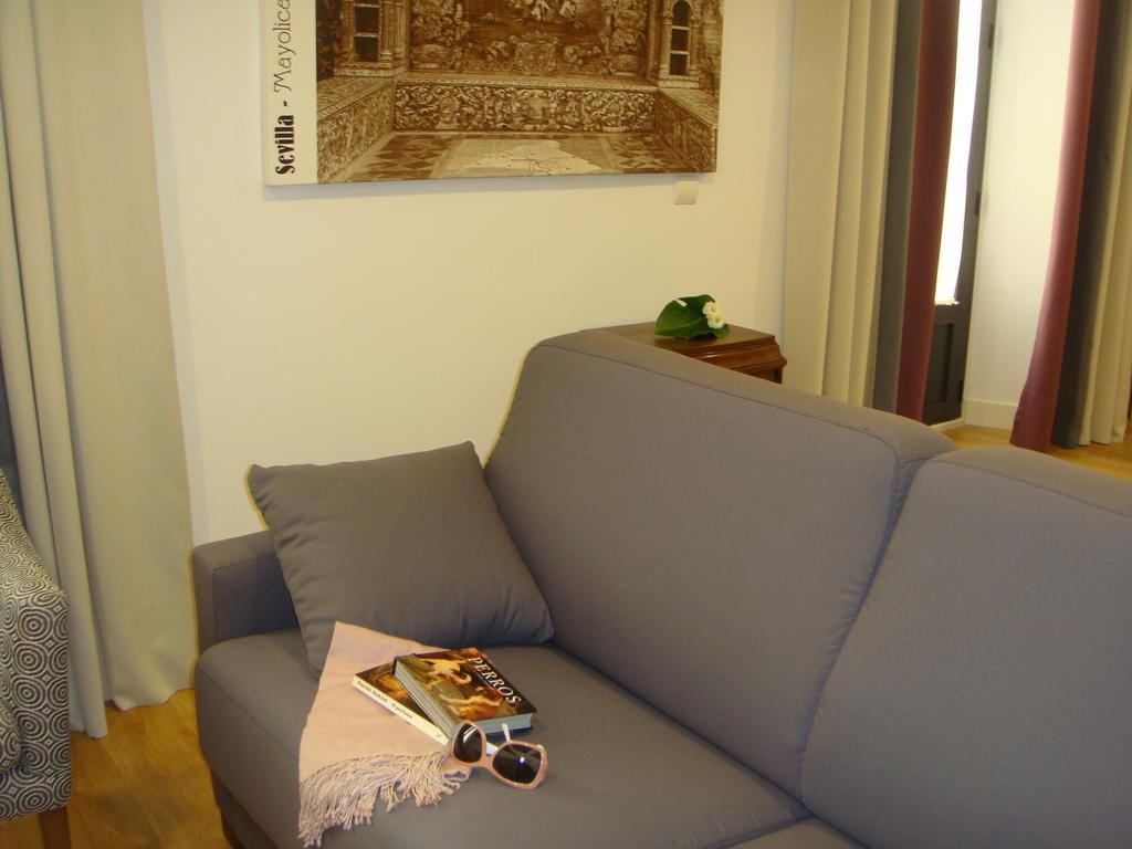 Life Apartments Alberto Lista Siviglia Esterno foto