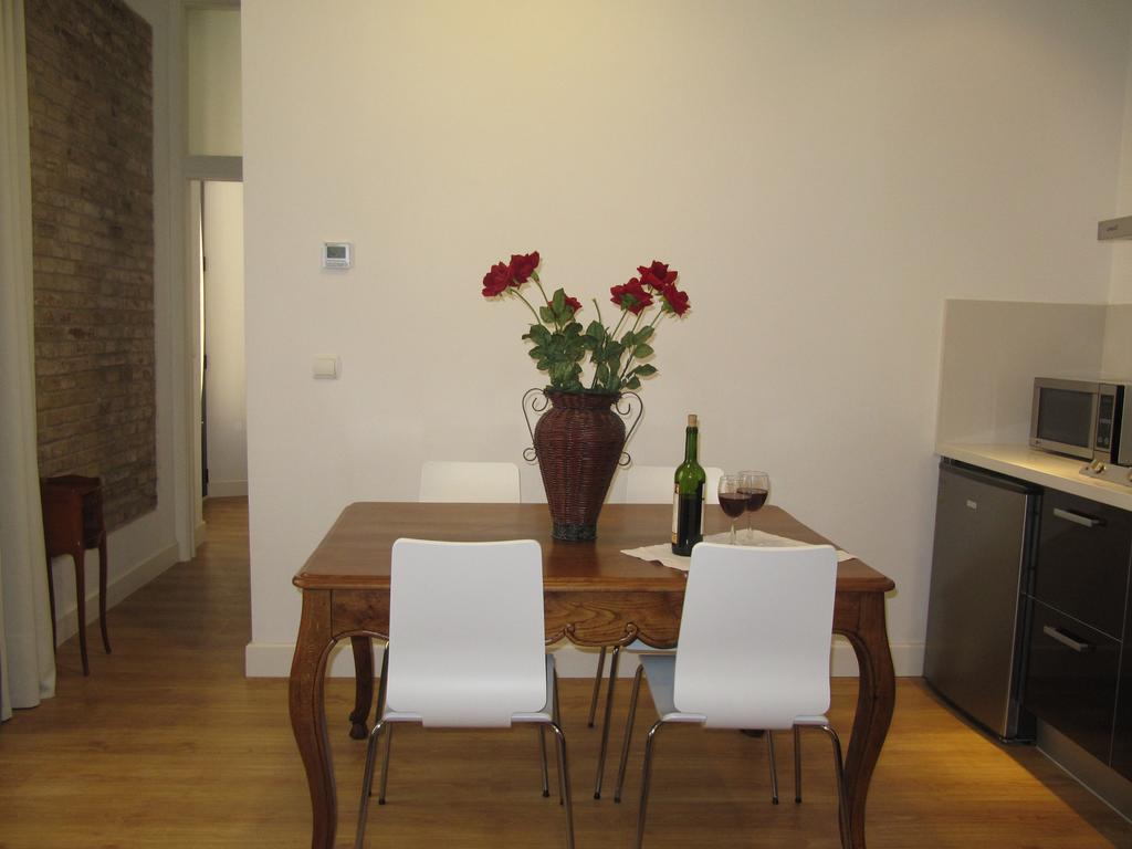 Life Apartments Alberto Lista Siviglia Esterno foto