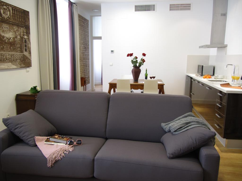Life Apartments Alberto Lista Siviglia Esterno foto